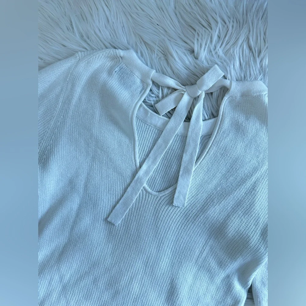 Banana Republic tie back sweater